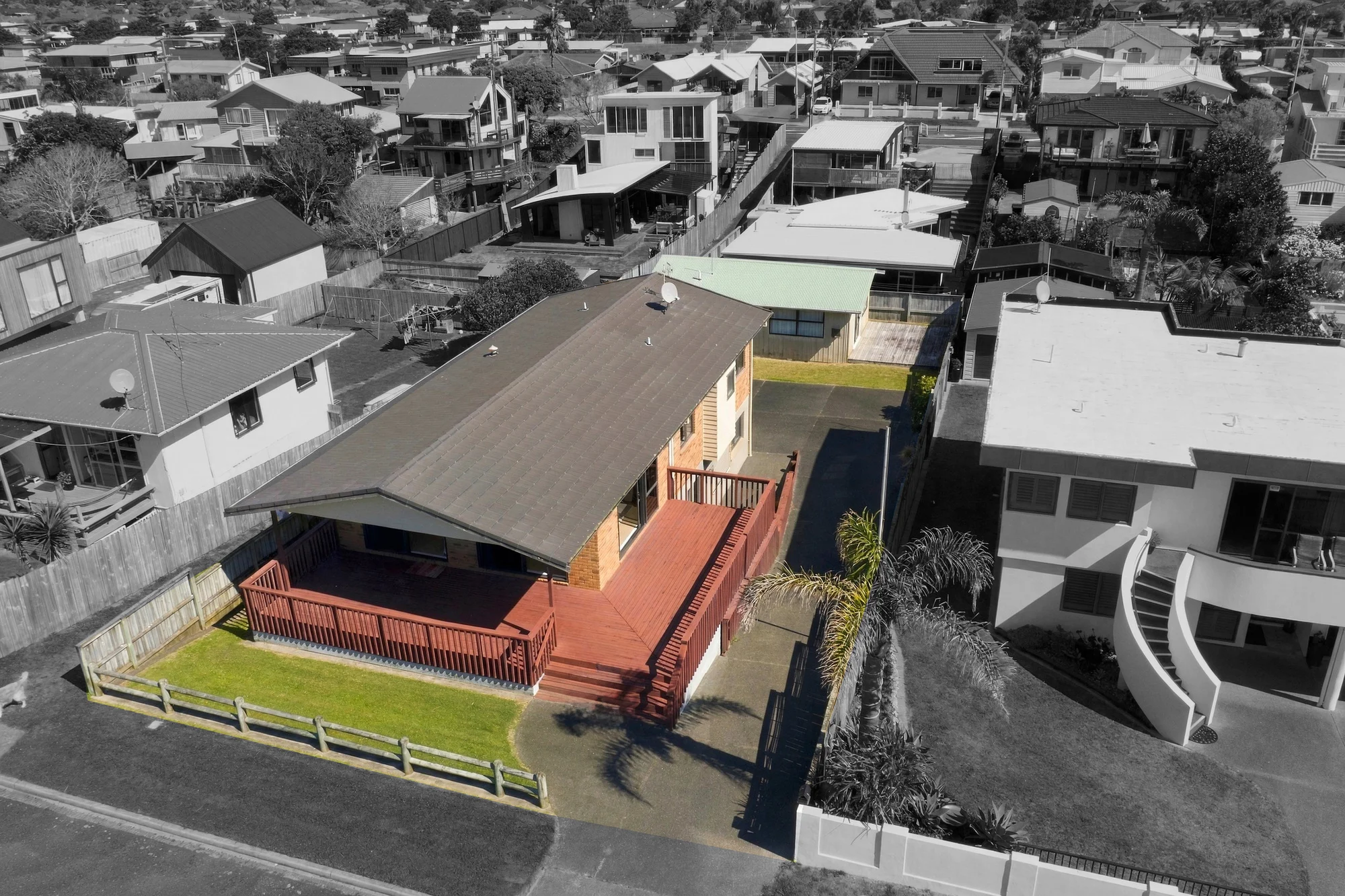 Papamoa 7침실 Two homes. One title. Beach across the road.