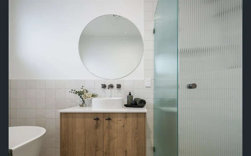 Lara 4कमरा Luxury inclusions Home & Land Package in Booming Estate Bisinella at Reasonable price