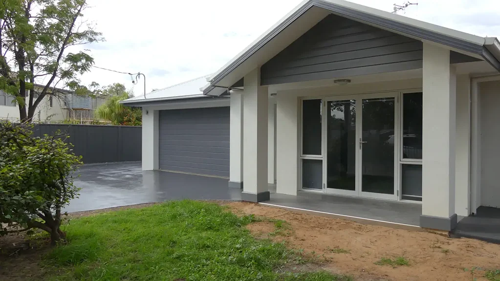Warren 4 Bedroom Large Family Home