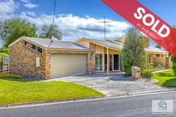 13 Page Ct, Trafalgar