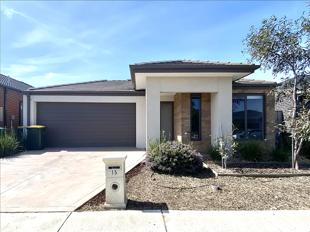 Modern 4B2B townhouse at Tarneit for rent!