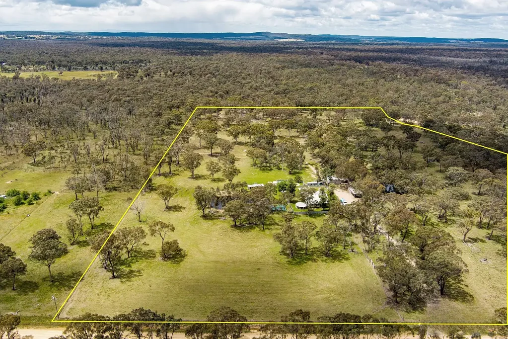 Mudgee  Country Living with Space, Comfort & Productivity
