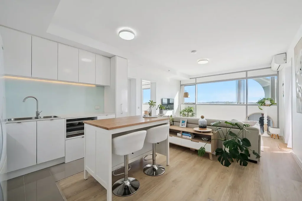 401/17 Malata Crescent, Success, WA 6164