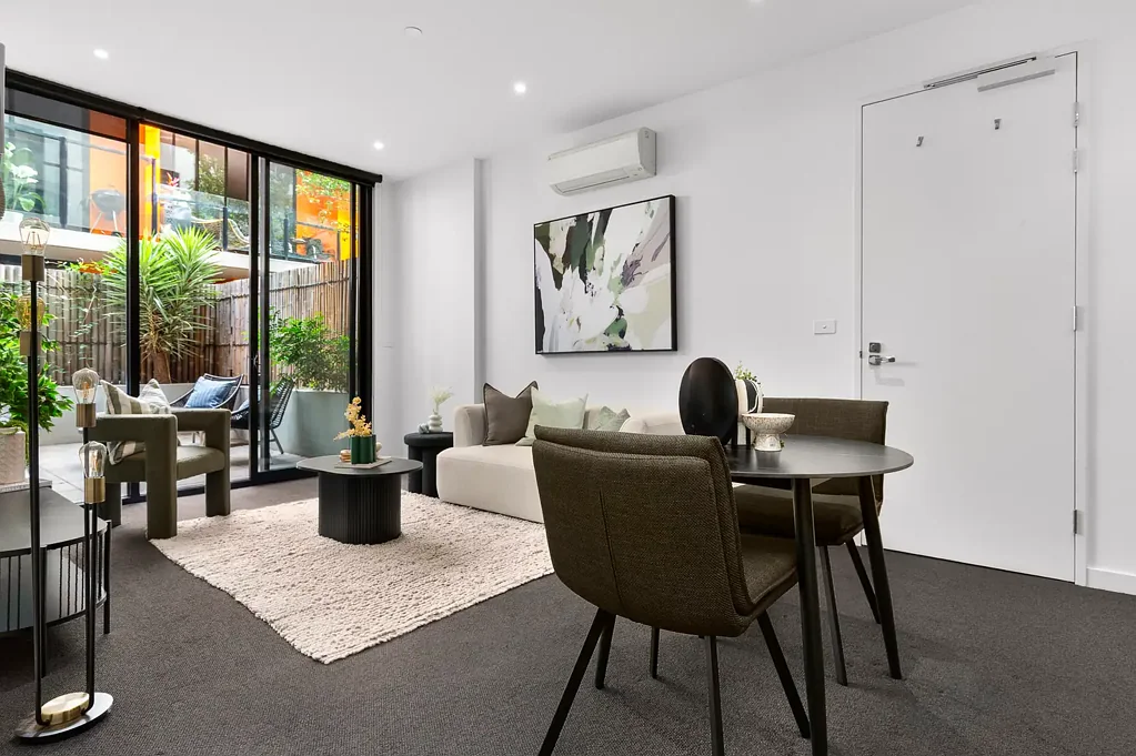 Prahran 1ਬੈੱਡਰੂਮ Spacious Courtyard in Prime Prahran Position