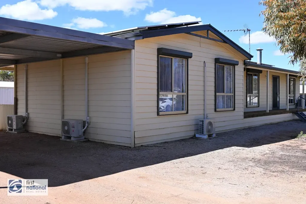 Quorn 4 Bedroom Family Living with Stunning Flinders Ranges Views - Move in Ready!!