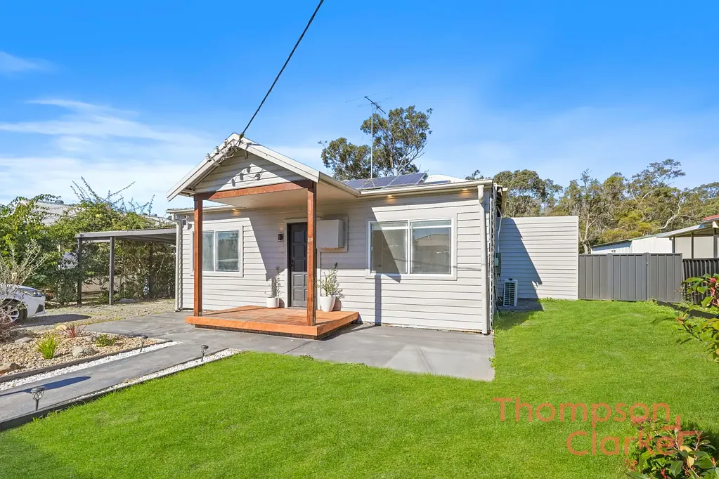 Pelaw Main 3房  BOUTIQUE COTTAGE CHARM WITH DESIGNER FINISHES, BRAND NEW STUDIO & EXPANSIVE BLOCK