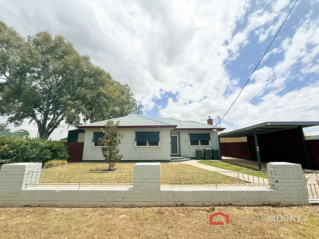 Fully Furnished 3-Bedroom Home for Rent – Neat, Tidy & Conveniently Located