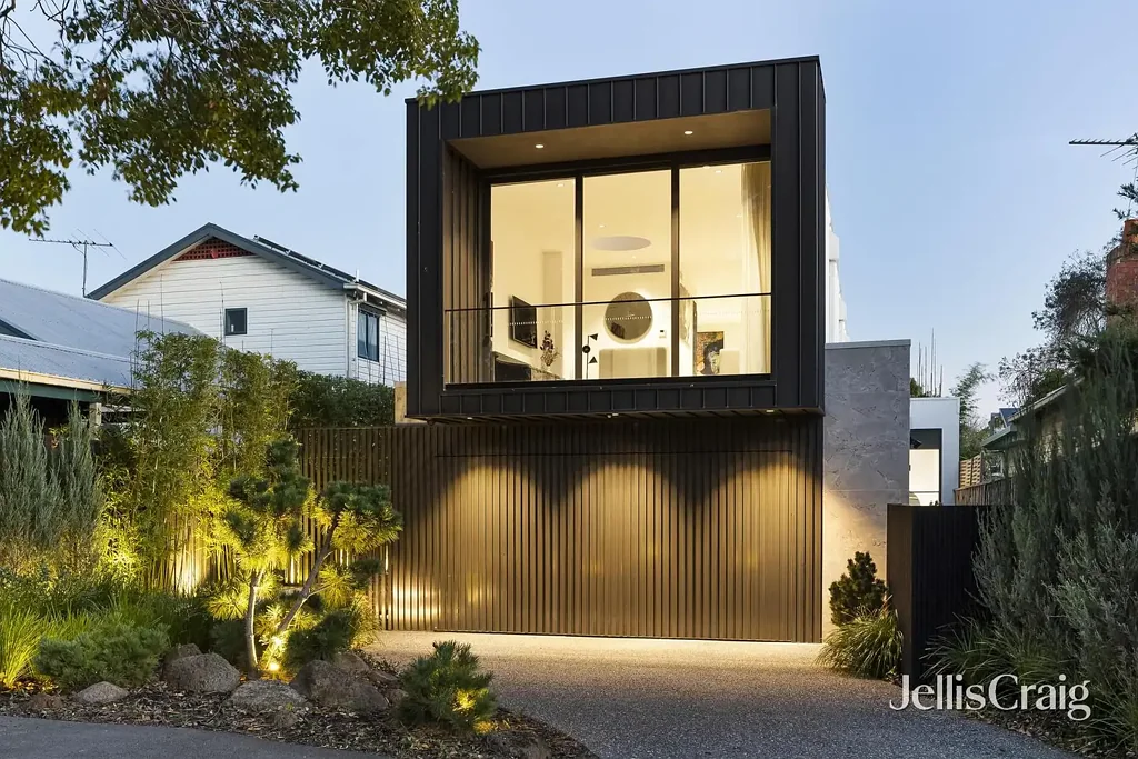 Brighton East 5Moenga Architectural luxury with flexible living