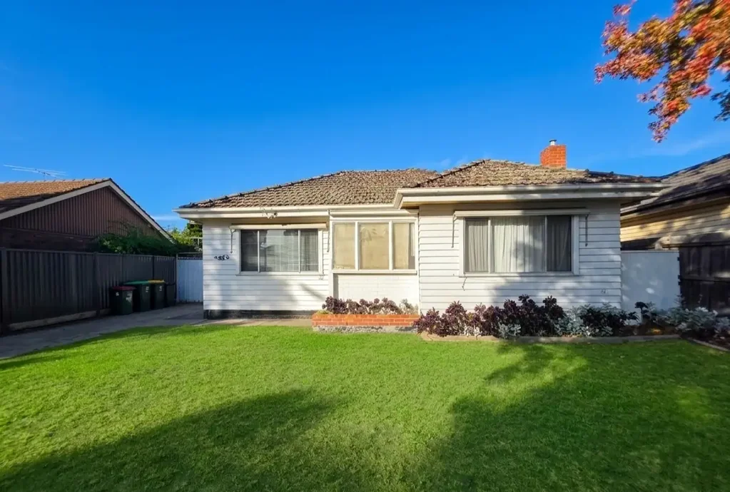 Generous Living in a Prime Altona Pocket
