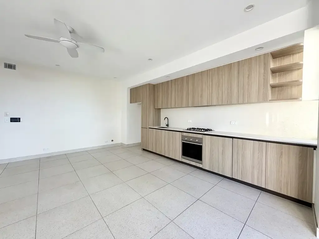 NEWR NEW LUXURIOUS DESIGNER 1 BED 1 BATH 1 PARKING APARTMENT IN BONDI JUNCTION