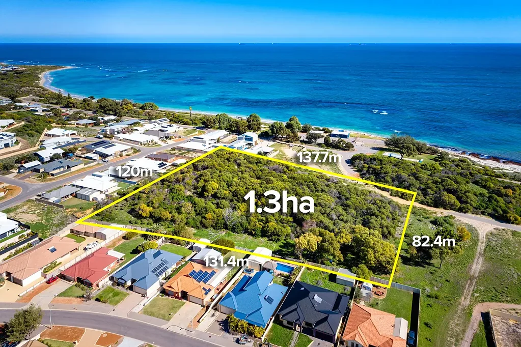 Drummond Cove Prime 1.3-Hectare Residential Land in Drummond Cove - Endless Potential Awaits