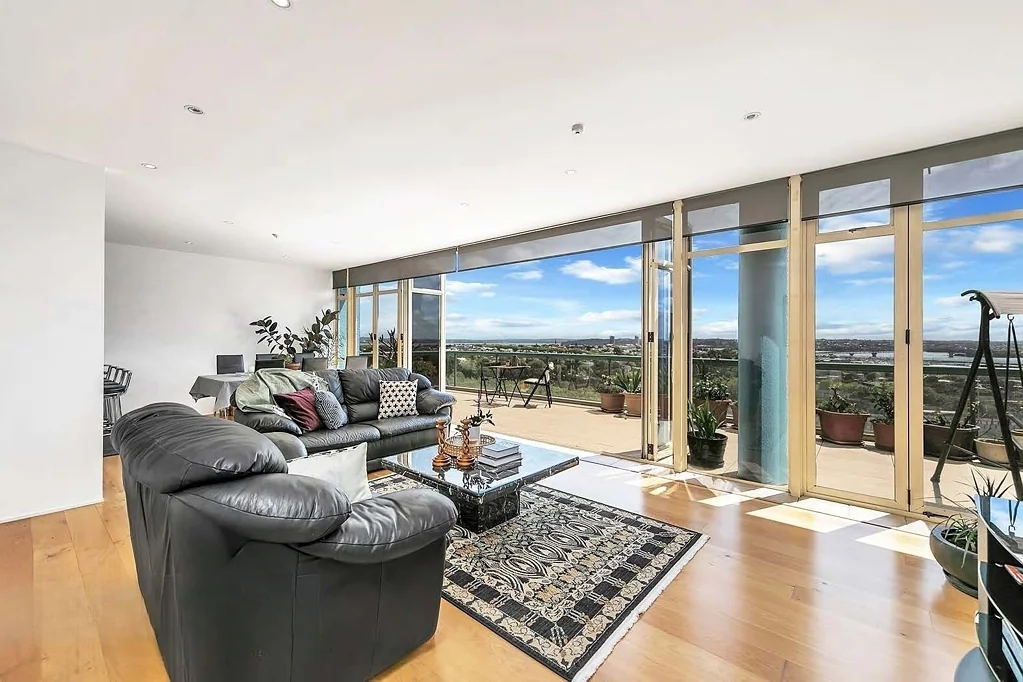 Auckland Central 3 Bedroom $1.4M CV - OWN it for $499k!!