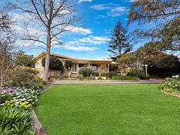3 Piper Crescent, Frankston South