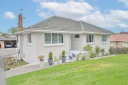 64 Clevedon Road, Papakura