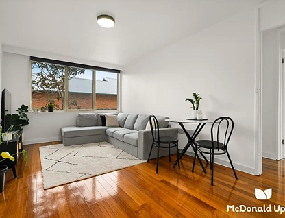 10/96 Glass Street, Essendon, VIC 3040, 2 कमरे, 1 बाथरूम, Apartment