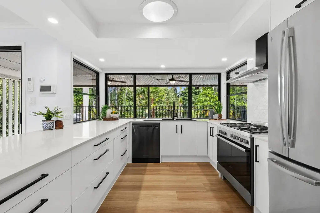 Beerwah 4 Bedroom Private four-bedroom home with inground pool and tropical garden outlook