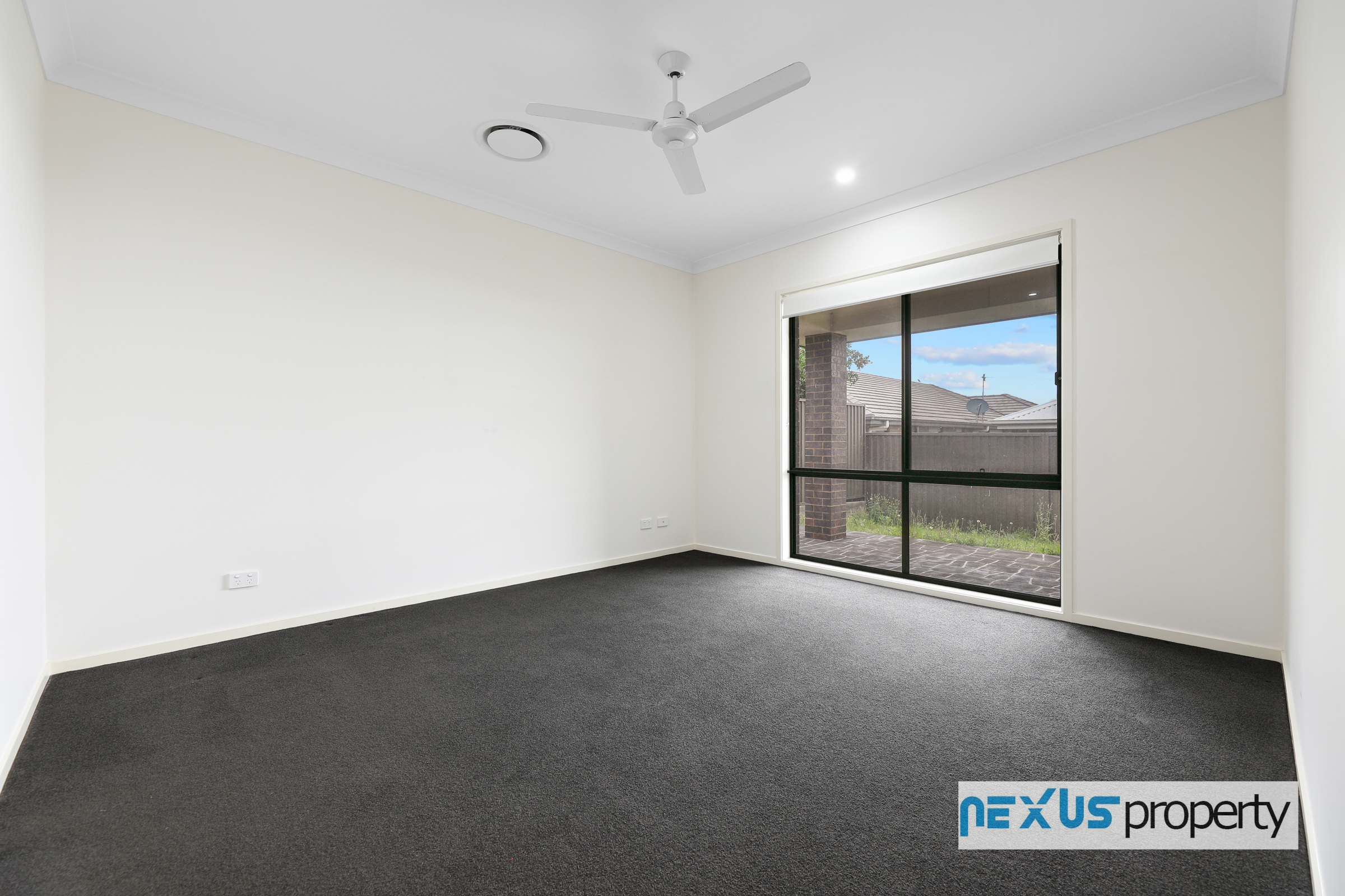 4 DUNCOMBE AV, GLEDSWOOD HILLS NSW 2557, 0 غرف, 0 حمامات, House