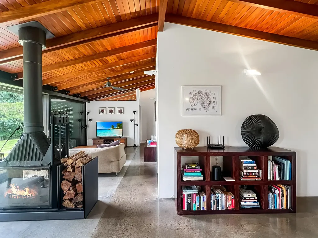Welcome to ‘Stone House’ – An Award Winning Hinterland Retreat Surrounded By Nature