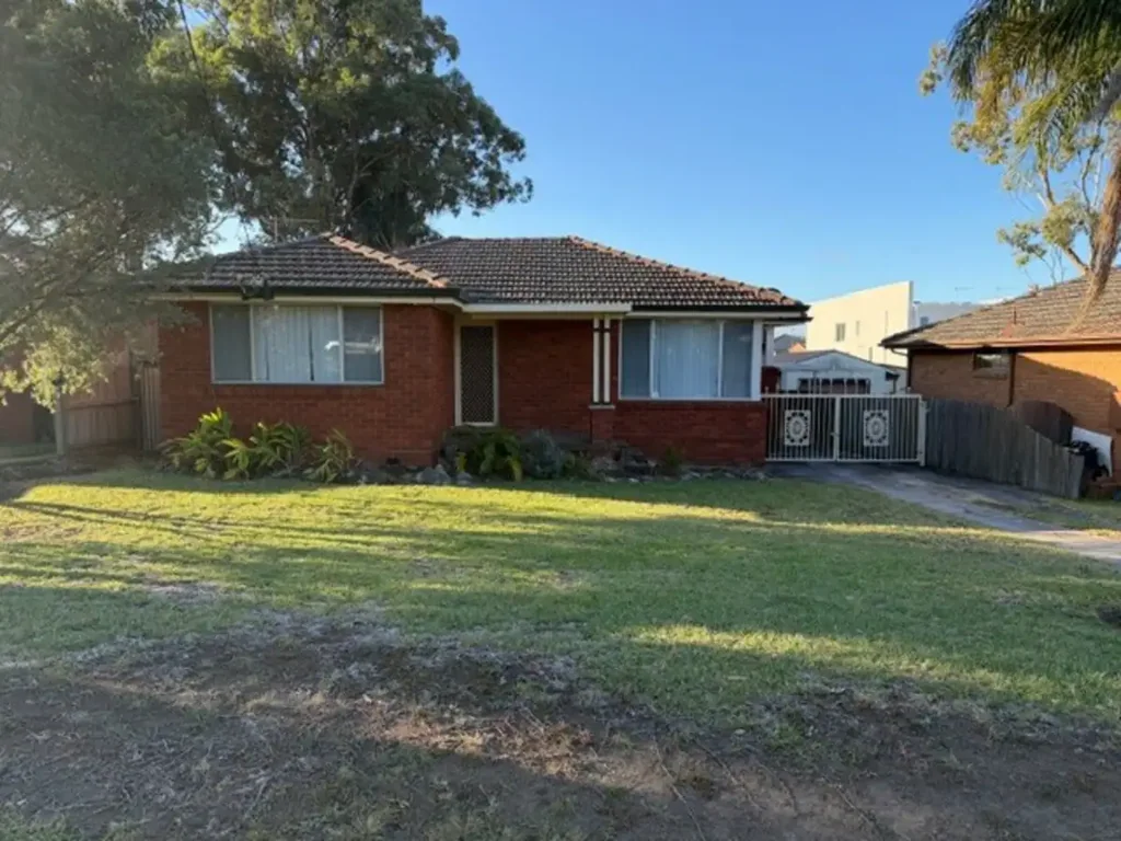 SPACIOUS FAMILY HOME IN QUIET LOCATION