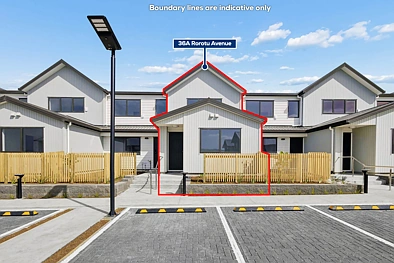 Karaka 3침실 THREE-LEVEL LIVING? NO — THREE BEDROOMS, THREE...