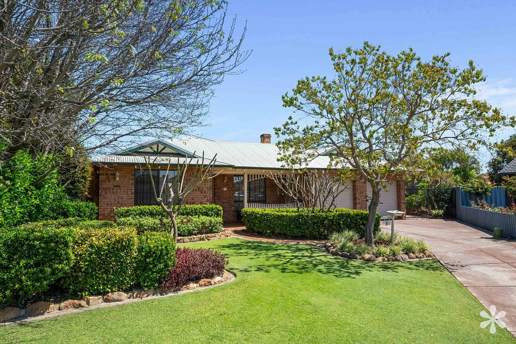 3 Jensen Court, Leeming, WA 6149