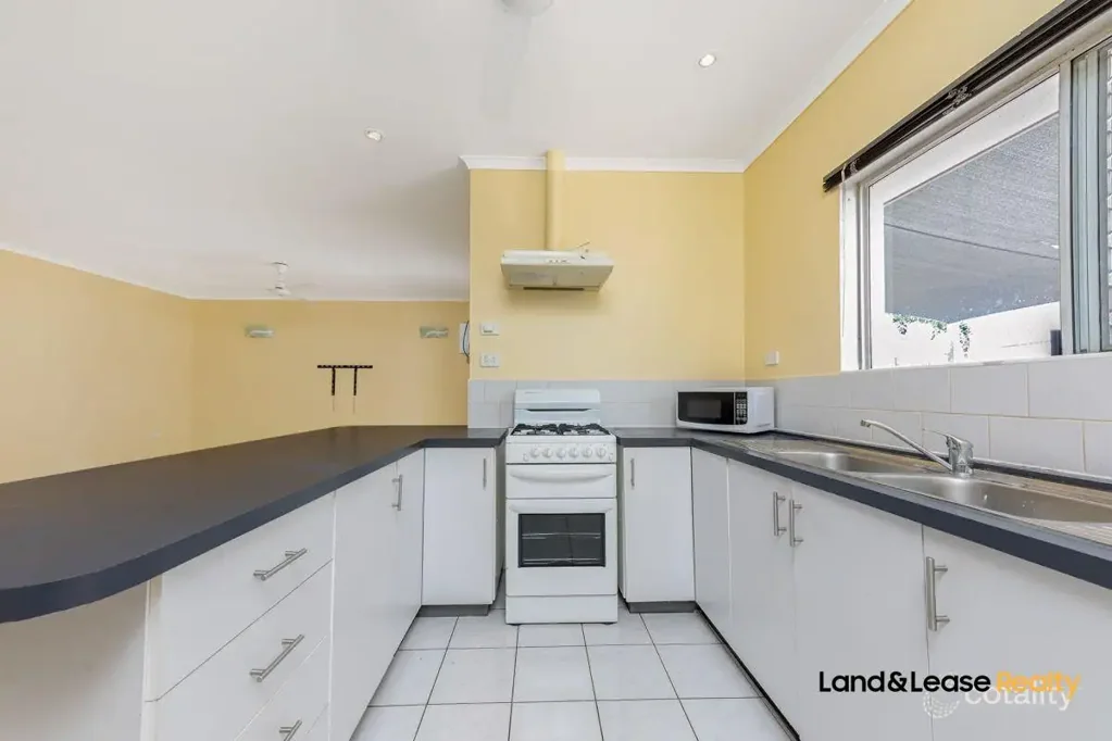 Spacious and Well-Presented Two-Bedroom Unit in Prime Location