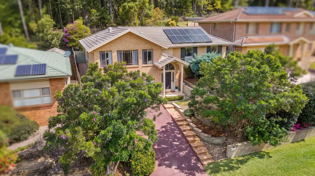 Lisarow 3房  Elevated Family Living with Peaceful Leafy Views