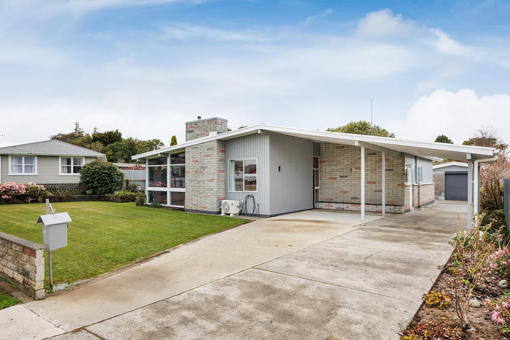 Marton 3Moenga Beautifully Updated, Perfectly Positioned