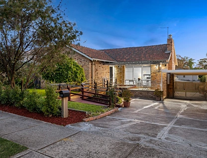 22 Dundee Street, Blackburn South, VIC 3130, 4房, 2浴, 独立屋