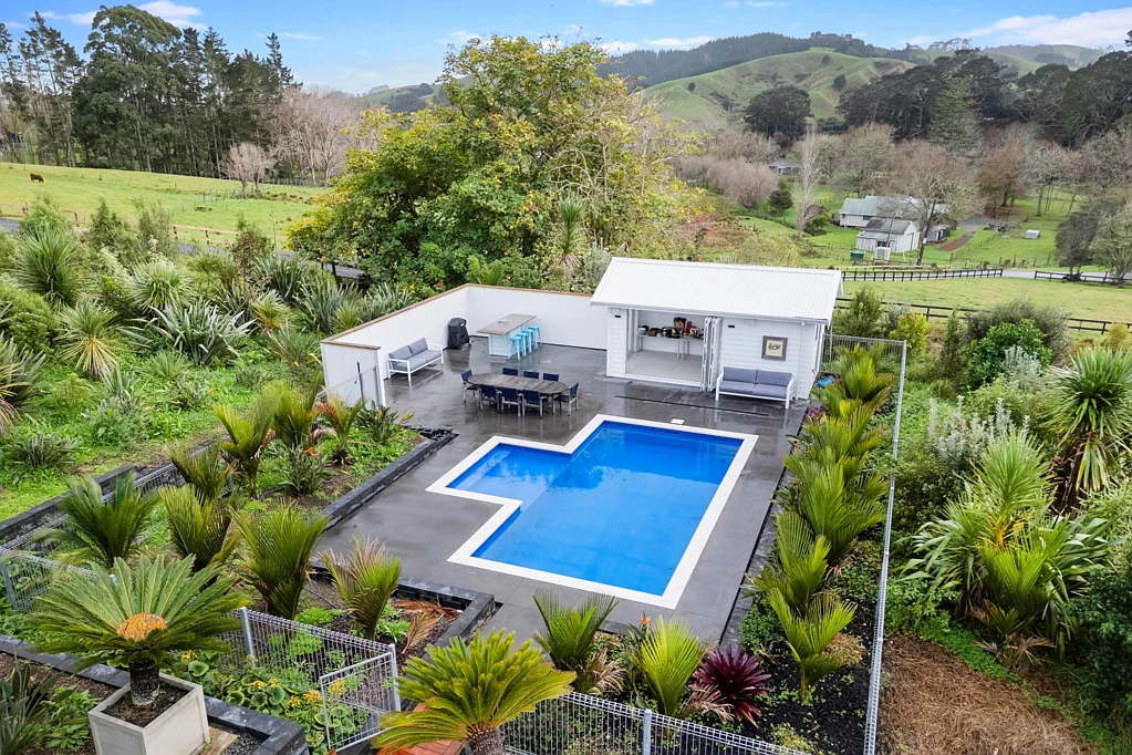 7 Pineview Lane, Helensville, Rodney, Auckland