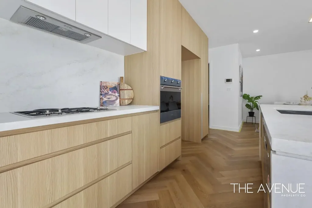 Brand-New Boutique Apartment in Prime Ormond Location!