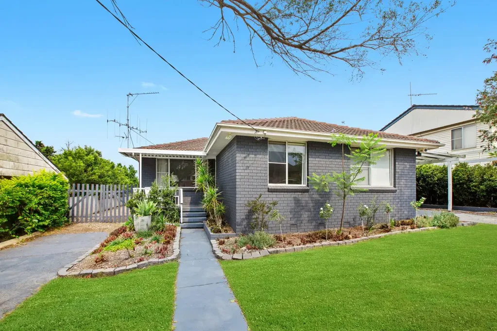 Central, Stylish & So Convenient – Your Ideal Family Home!