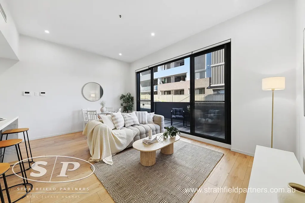 Homebush 2 Bedroom Stylish Apartment with Double Balconies & Contemporary Comfort