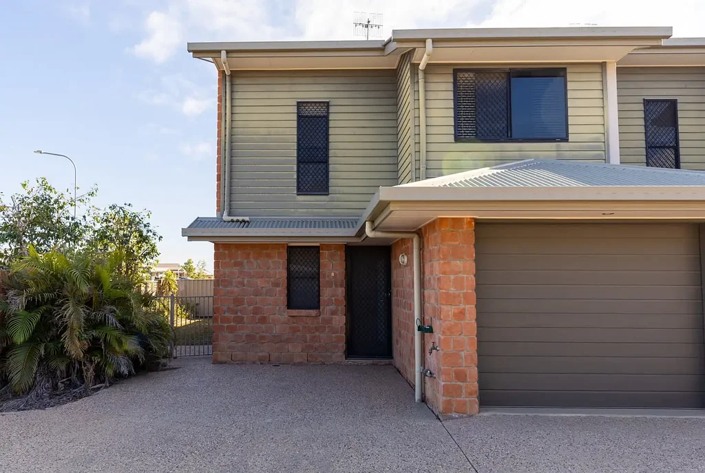Moranbah 3Kwarto SECURE LONG-TERM COMPANY TENANTS, LUXURY LEVEL BRICK TOWNHOUSES OFFERING HIGH YIELDS