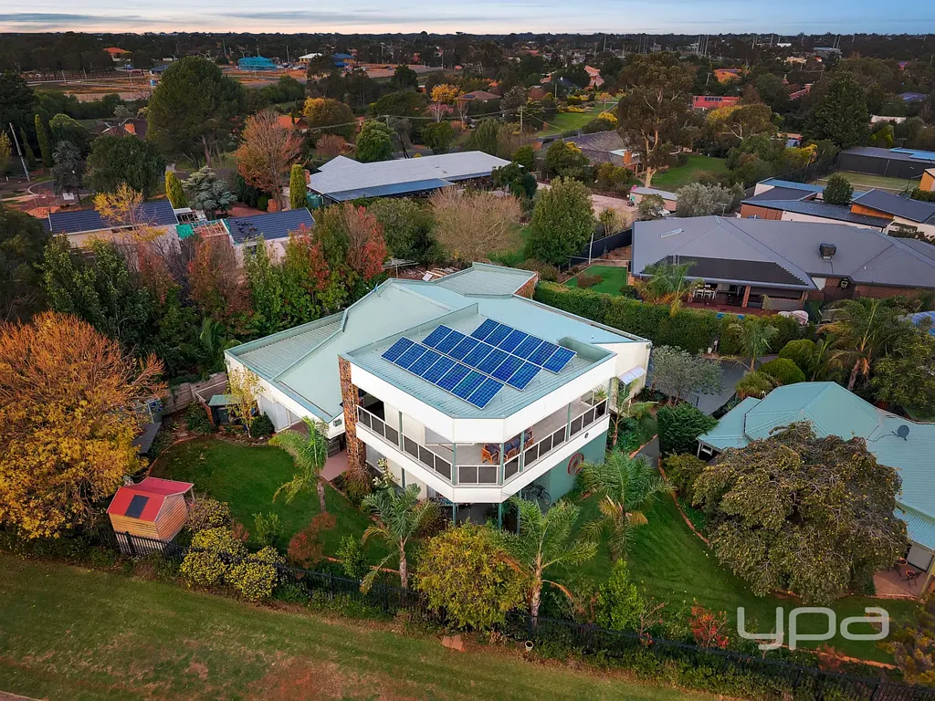 Werribee 6部屋 A Rare Riverfront Jewel – House of Nature