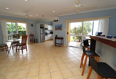 59 Marine Parade, Cardwell, QLD 4849, 3房, 1浴, House