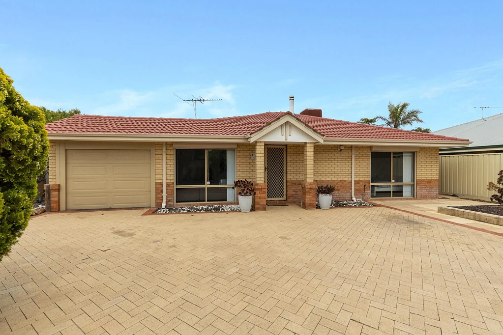 32 Pallarup Grove, Waikiki, WA 6169