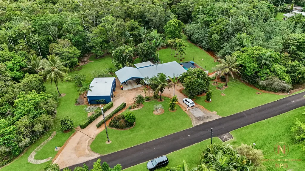 Carmoo 3房  🌿 Lifestyle Acreage with Pool & Sheds – Just Minutes to Mission Beach