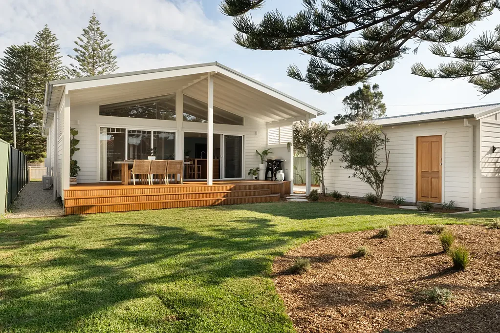 18 Stewart Street, The Entrance North, NSW 2261