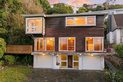 Khandallah 5Zimmer A FAMILY HOME PACKED WITH POTENTIAL | BEO $750,000