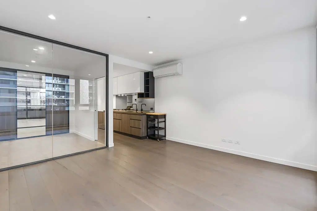 Sophisticated Living in the Prestigious Botanic Building