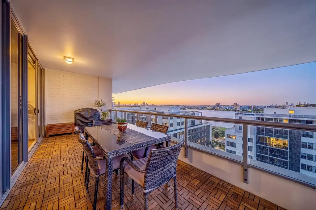 Rhodes 2Zimmer PERMANENT WATER VIEWS, NORTH WESTERLY ASPECT, CONVENIENT LOCATION | PEACEFUL LIVING