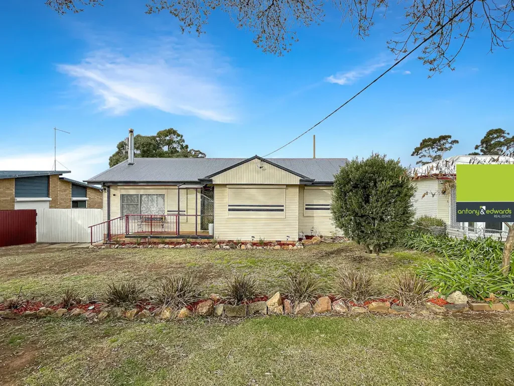 13 Emmerson Street, Goulburn, NSW 2580