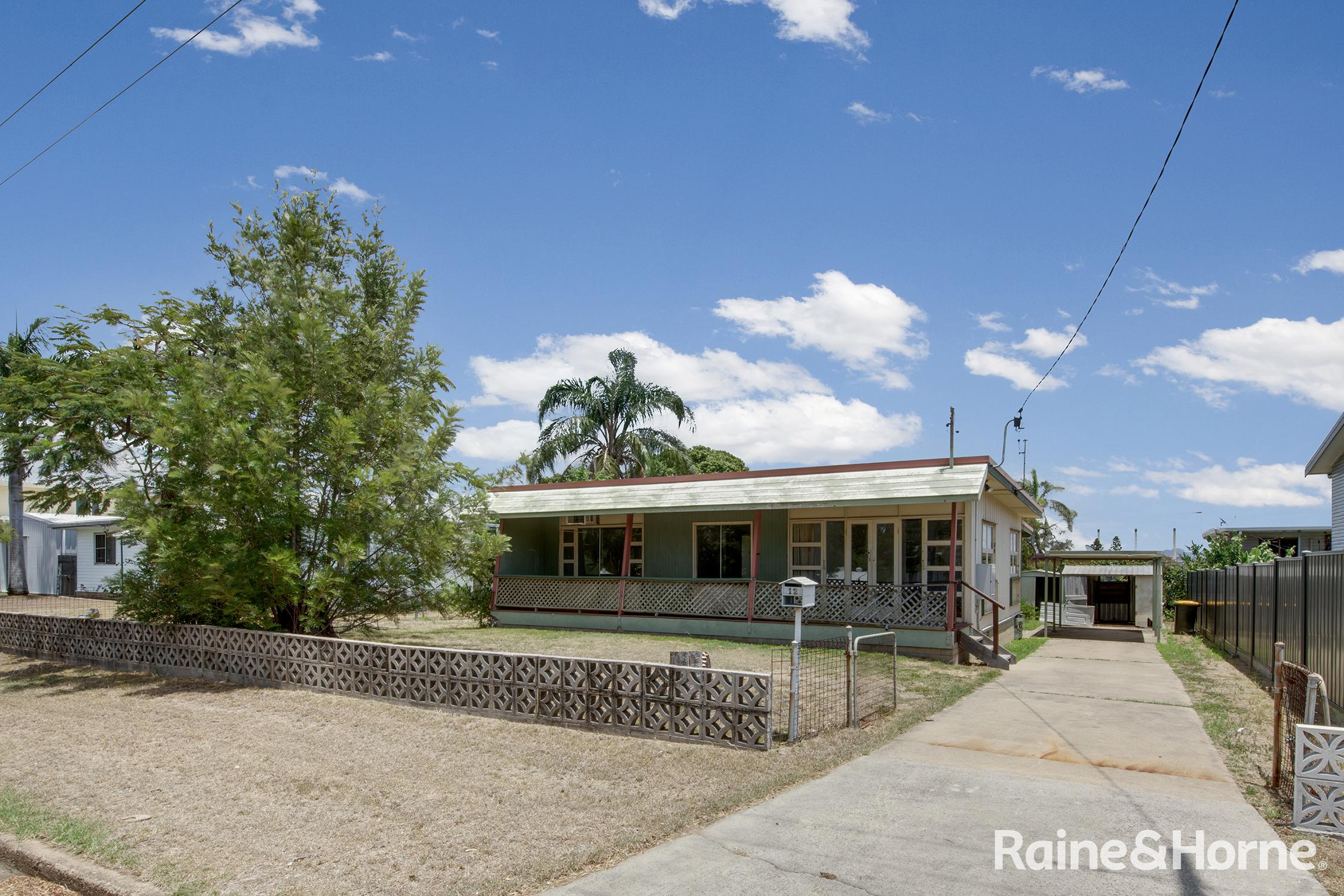 12 COASE ST, WEST GLADSTONE QLD 4680, 0 chambres, 0 salles de bain, House