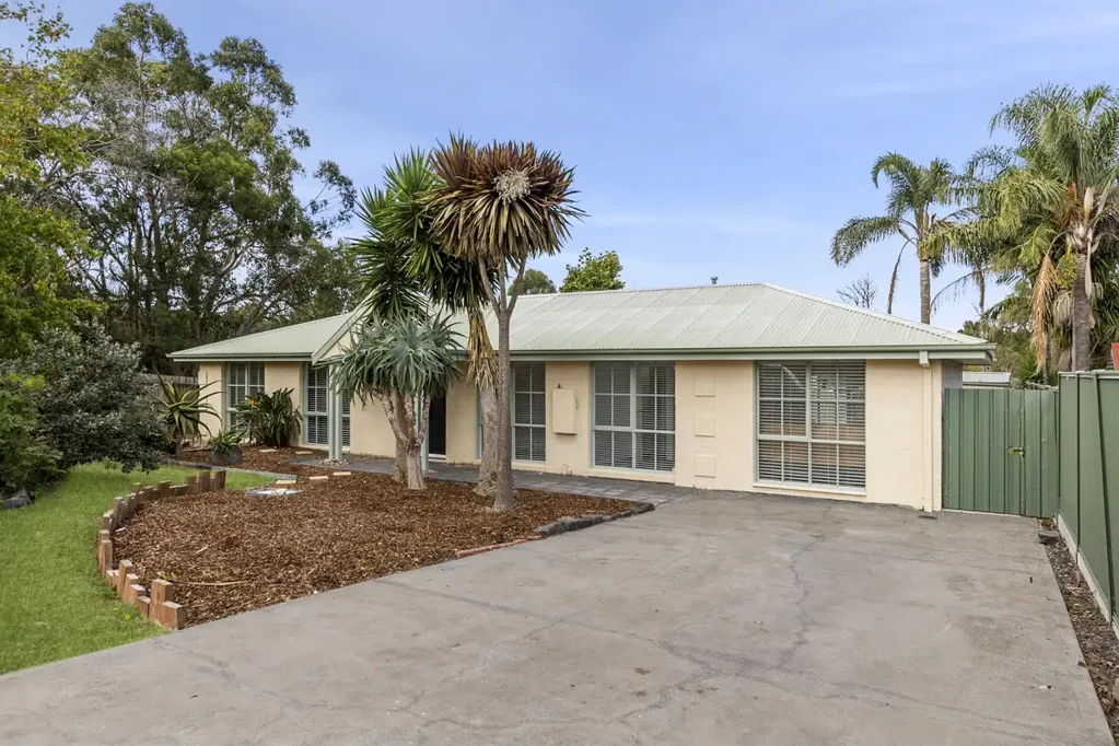 Pakenham 4 Bedroom Beautifully Presented 4 Bedroom Family Haven