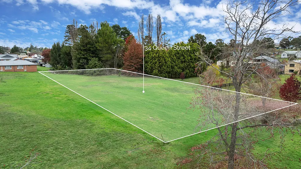 Uralla Prime land awaiting your vision.