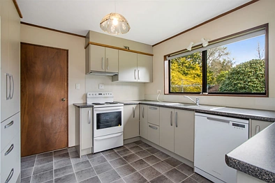 Executive Living Between Waihi & Waihi Beach