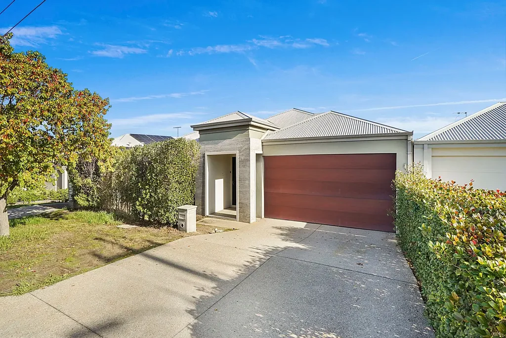 Stirling 4Kwarto Contemporary Comfort in a Prime Stirling Location