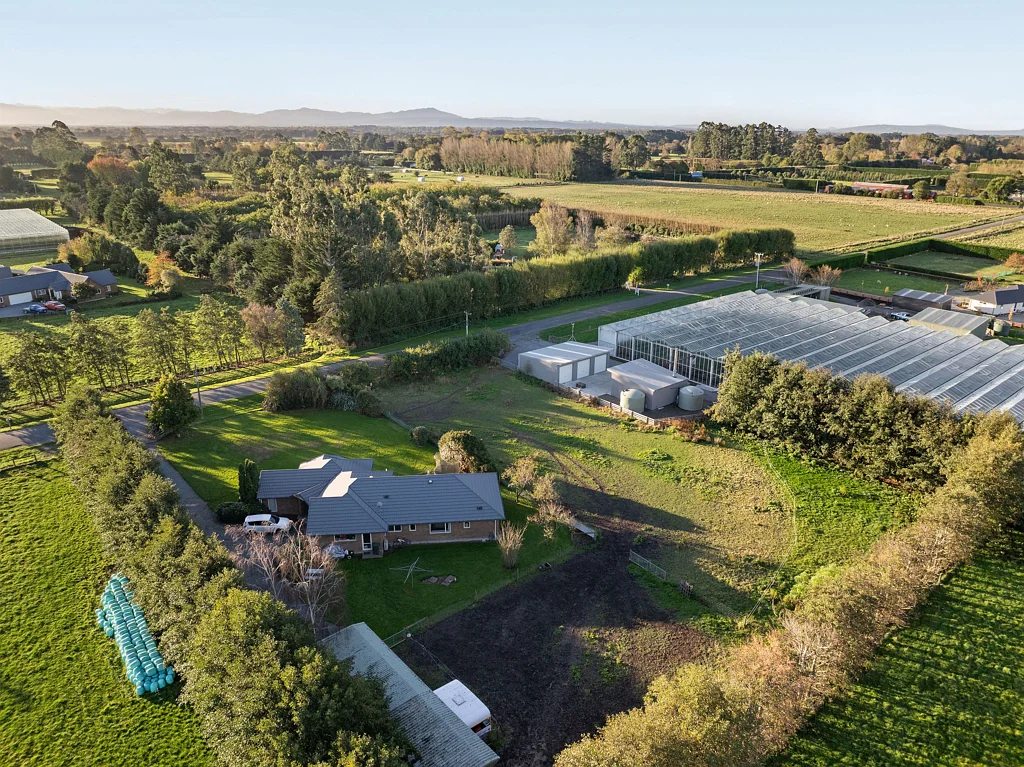 Clarkville Exceptional glasshouse operation