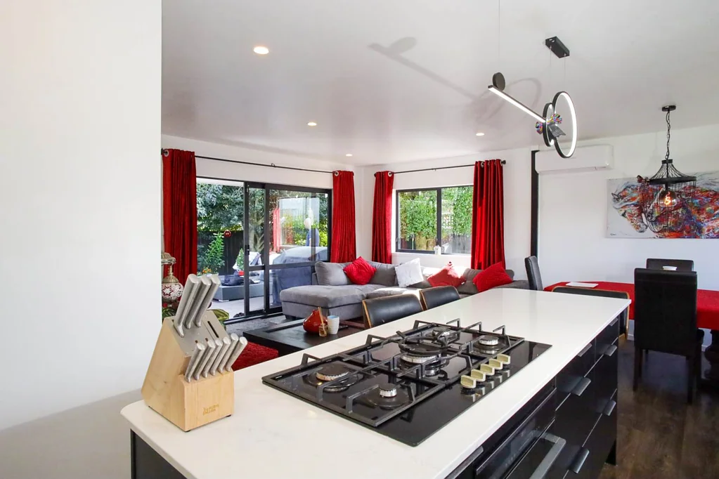2/37 Hill Crescent, Papakura, Auckland